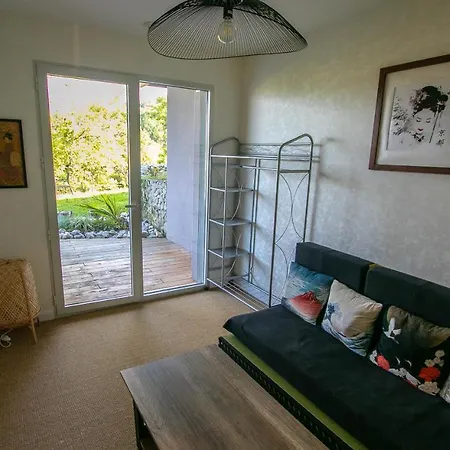 Avec Piscine Privee A Interieure, Jacuzzi & Sauna Apartment Saint-Cassin