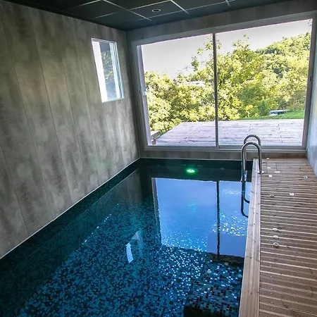 Avec Piscine Privee A Interieure, Jacuzzi & Sauna