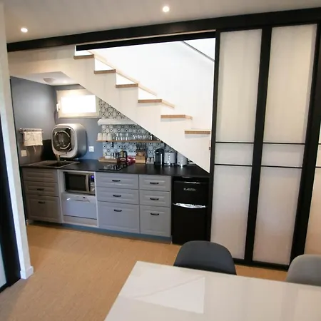 Apartment Avec Piscine Privee A Interieure, Jacuzzi & Sauna