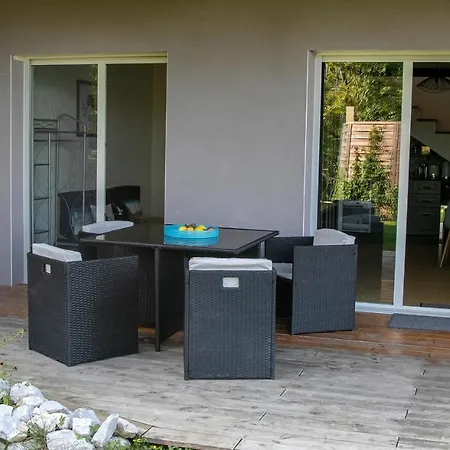 Apartment Avec Piscine Privee A Interieure, Jacuzzi & Sauna *