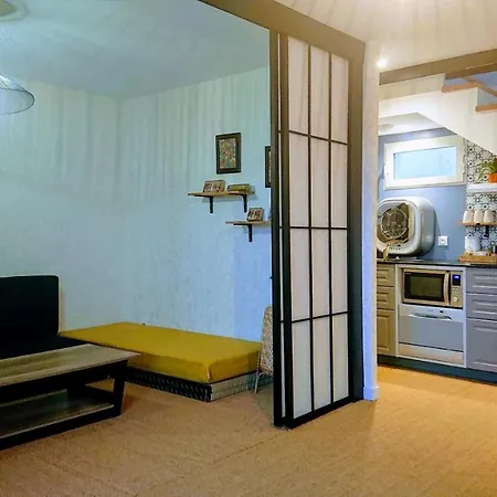 Apartment Avec Piscine Privee A Interieure, Jacuzzi & Sauna