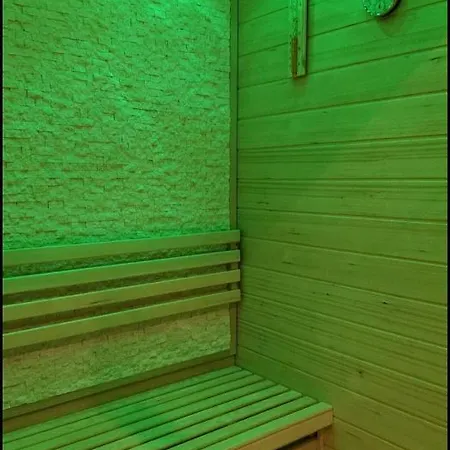公寓 Avec Piscine Privee A Interieure, Jacuzzi & Sauna
